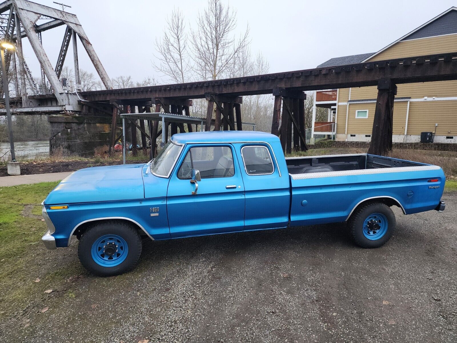 Ford-F-350-1975-Blue-Blue-142747-1