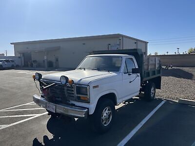 Ford-F-350-1982-White-33313-2