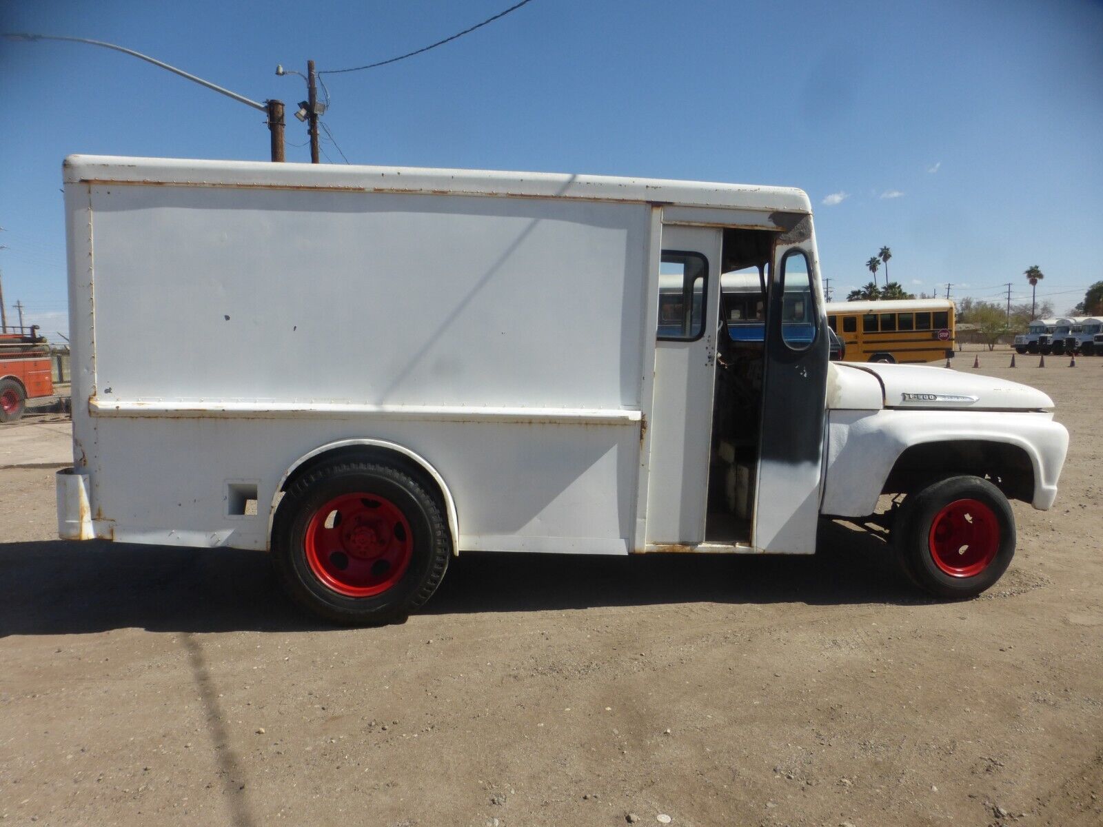 Ford-F-500-1966-White-White-0-5