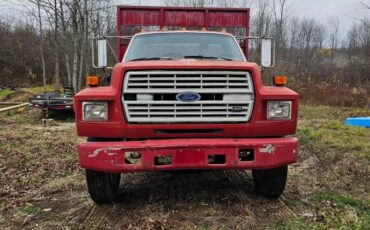 Ford-F-700-1991-red-196339-2