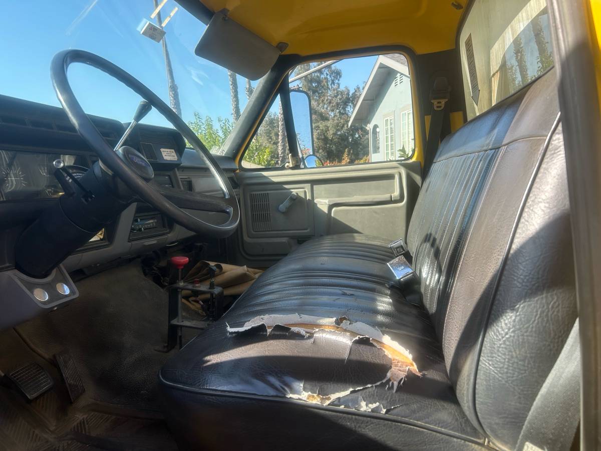 Ford-F-700-1995-yellow-287005-4