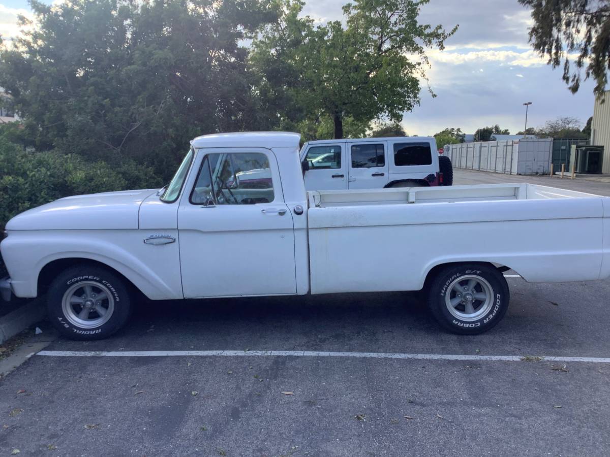 Ford-F100-1966-white-20921-2