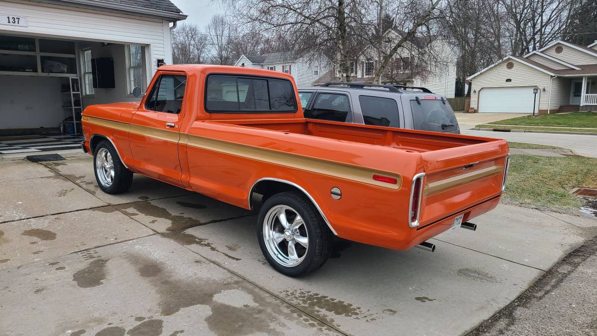 Ford-F100-1973-orange-58870-1