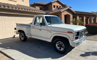 Ford-F150-1981-white-1986