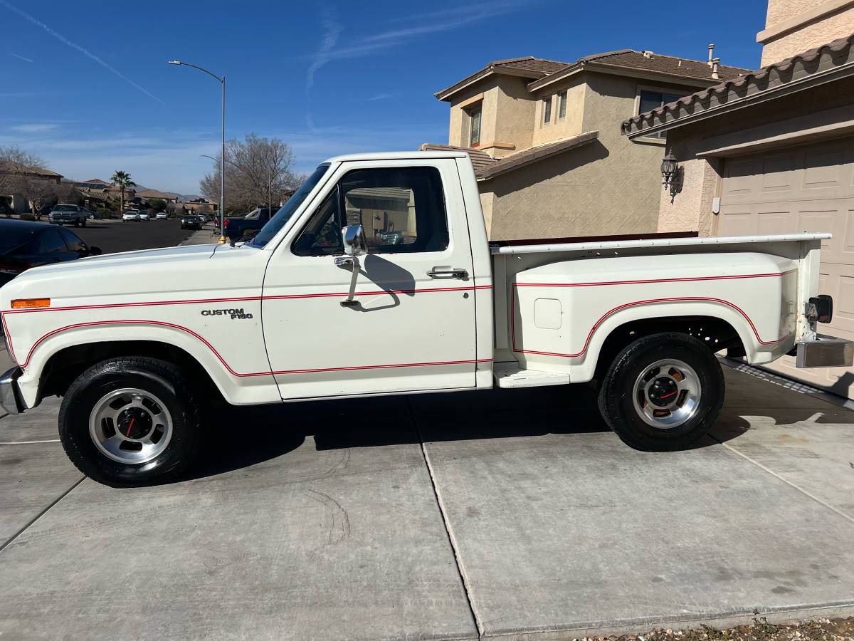 Ford-F150-1981-white-1986-7