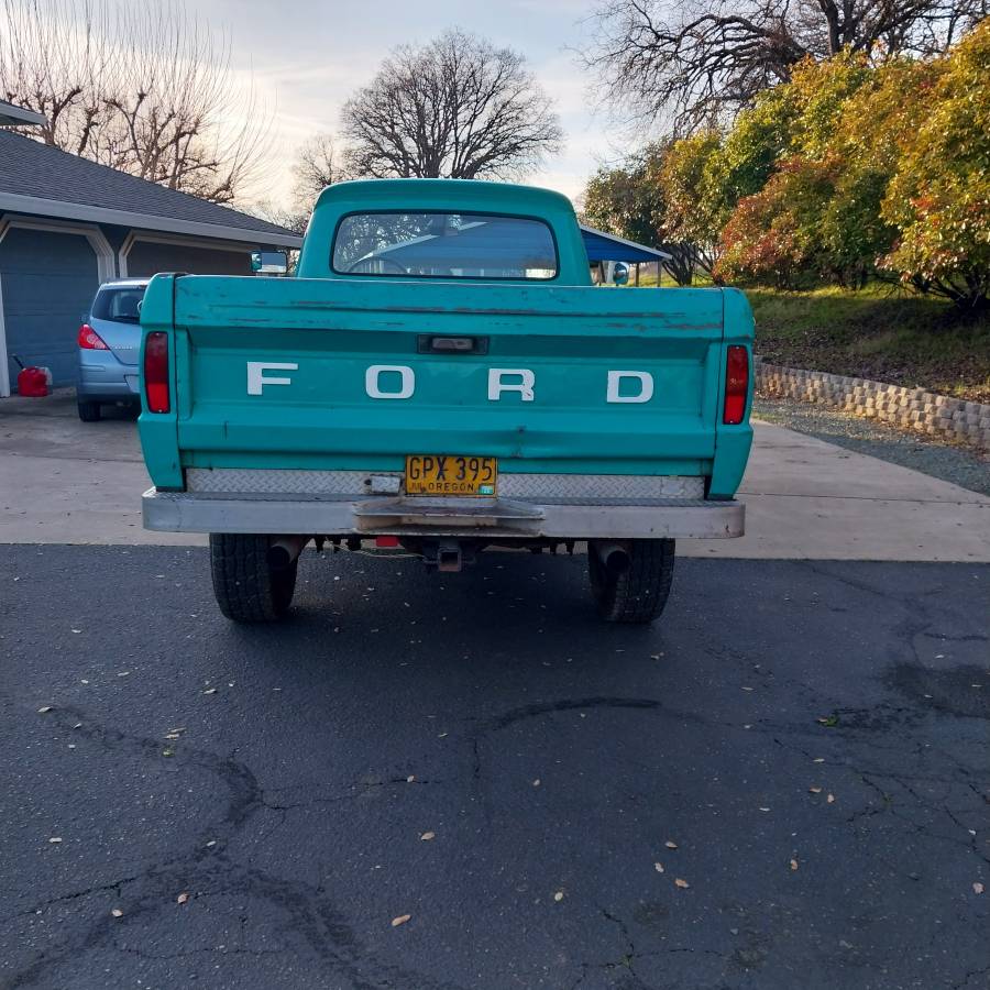 Ford-F250-1965-green-40008-5