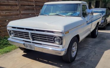 Ford-F250-1974-white-247838