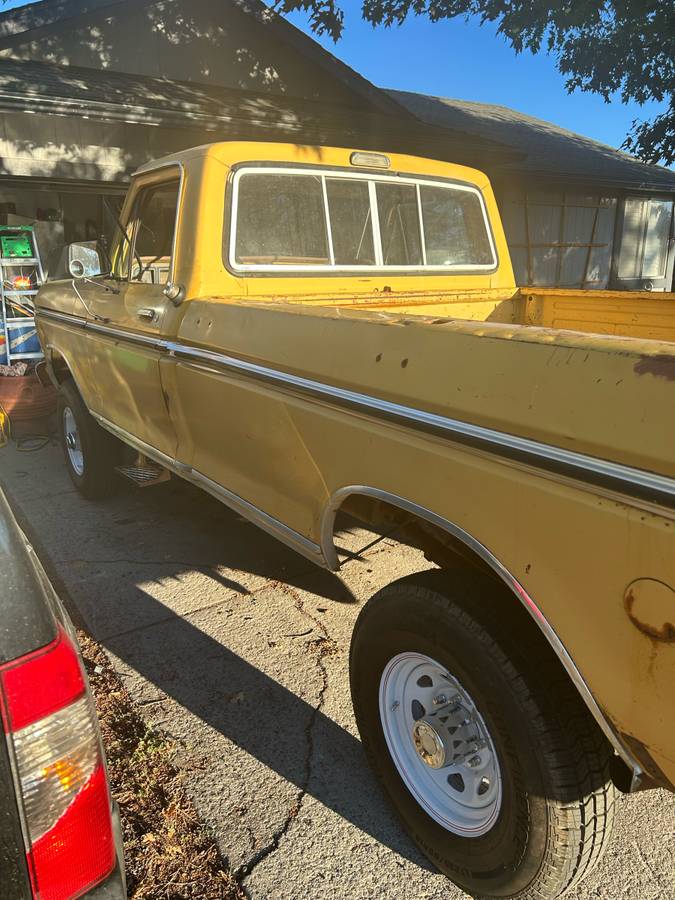 Ford-F250-1974-yellow-74030-4