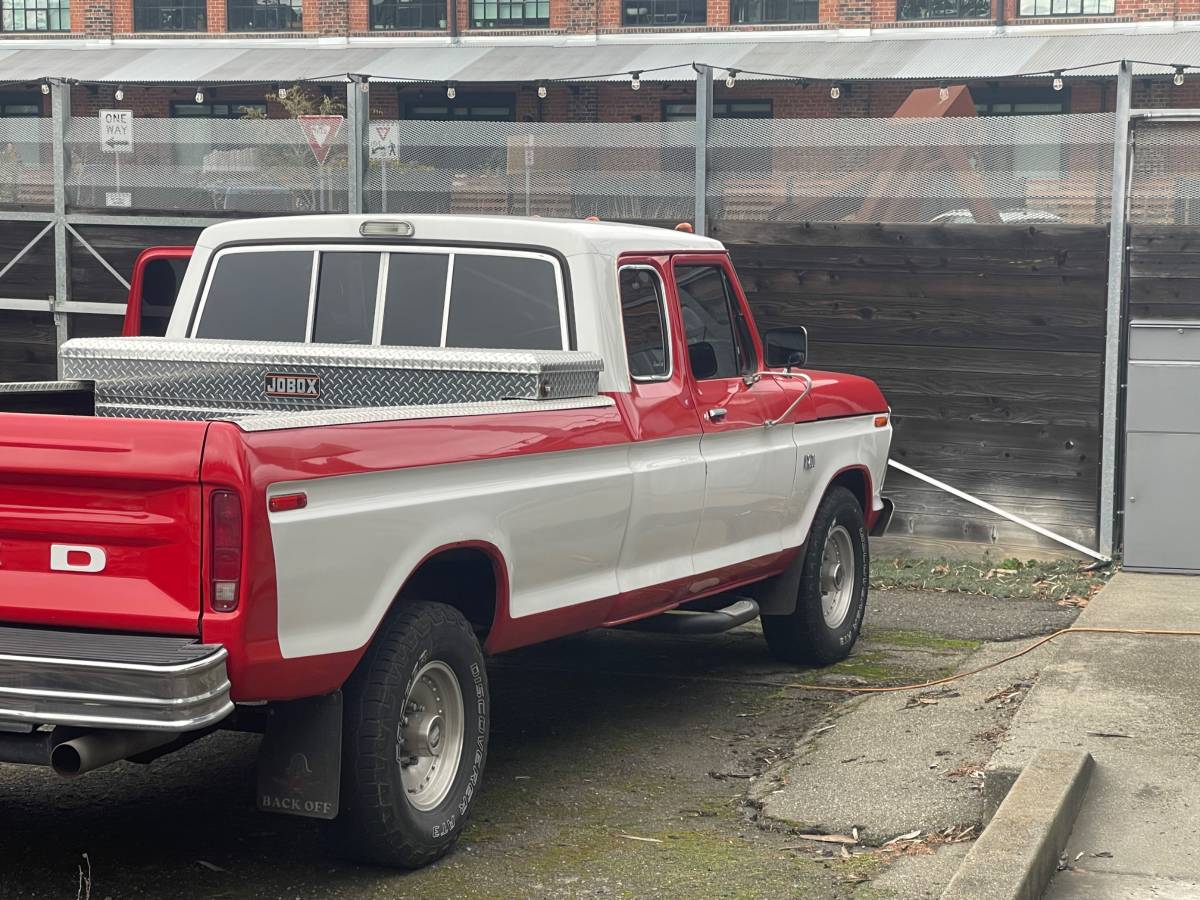 Ford-F250-1975-red-160934-6