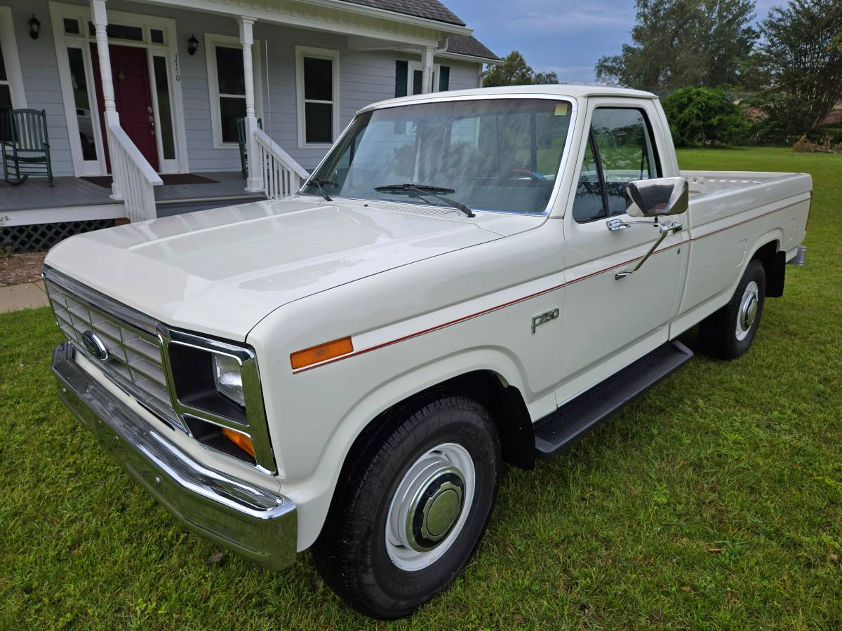 Ford-F250-1984-white-49890-1