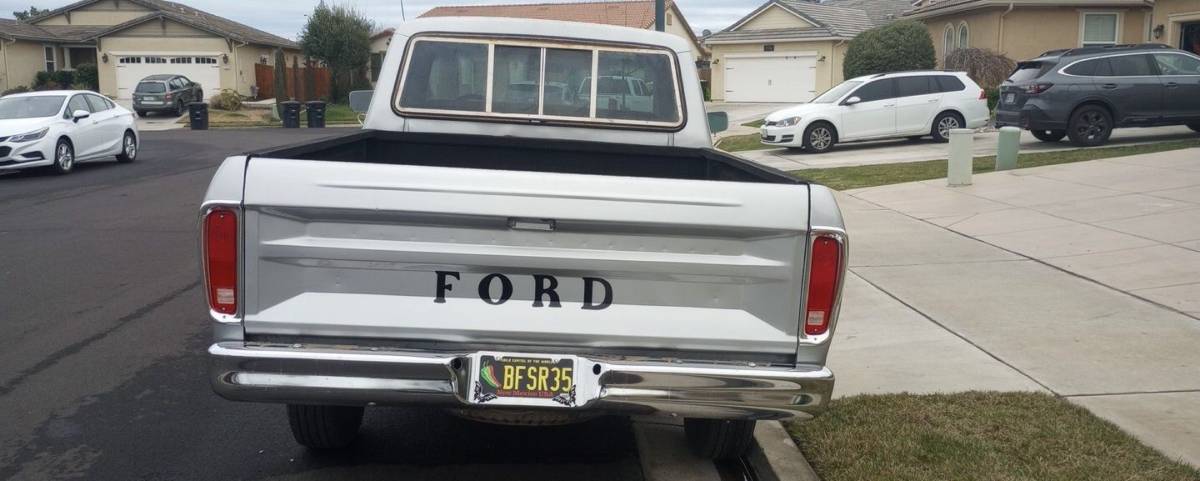 Ford-F250-ranger-1978-silver-56327-4