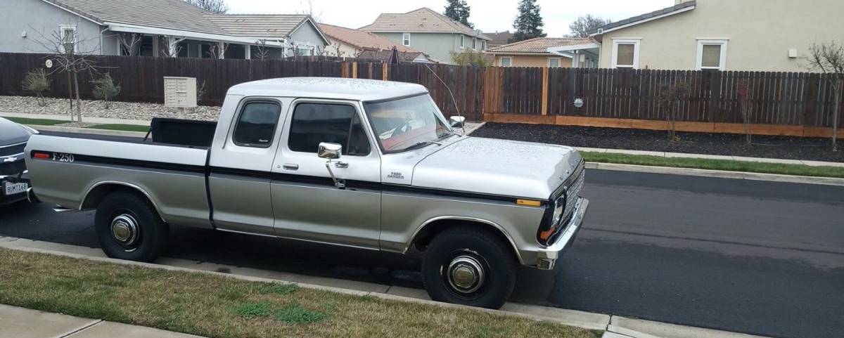 Ford-F250-ranger-1978-silver-56327