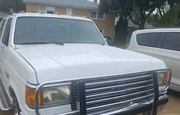 Ford-F350-lariat-1989-white-30577-6