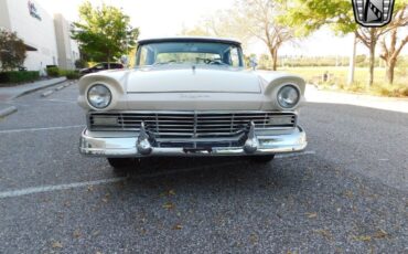 Ford-Fairlane-1957-White-Black-137514-2