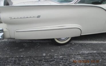 Ford-Fairlane-1957-white-160932-5