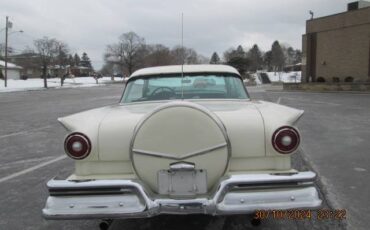 Ford-Fairlane-1957-white-160932-6