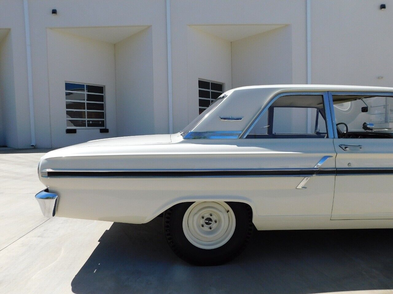 Ford-Fairlane-1964-White-Gold-3-10