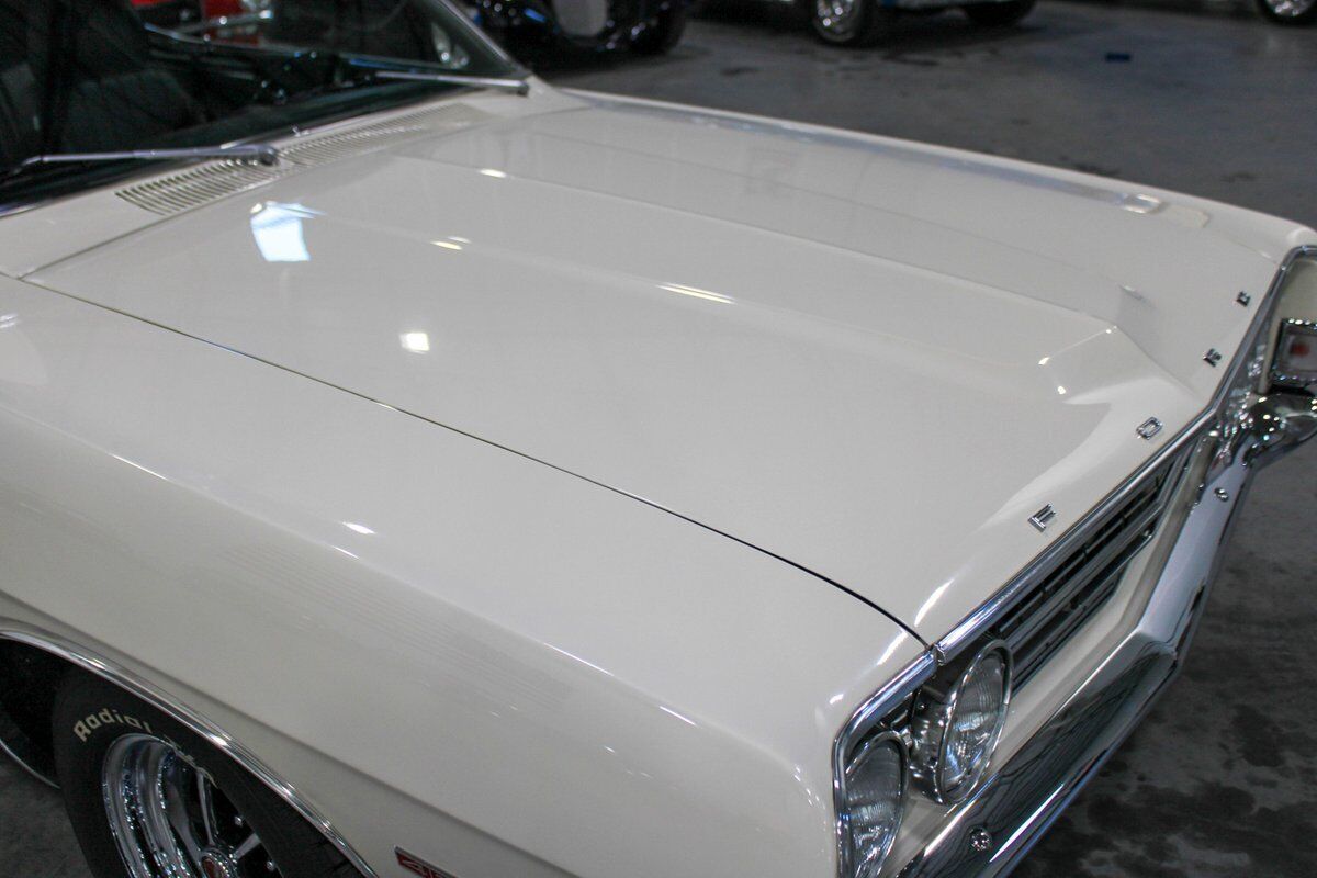 Ford-Fairlane-1968-White-Black-66311-8