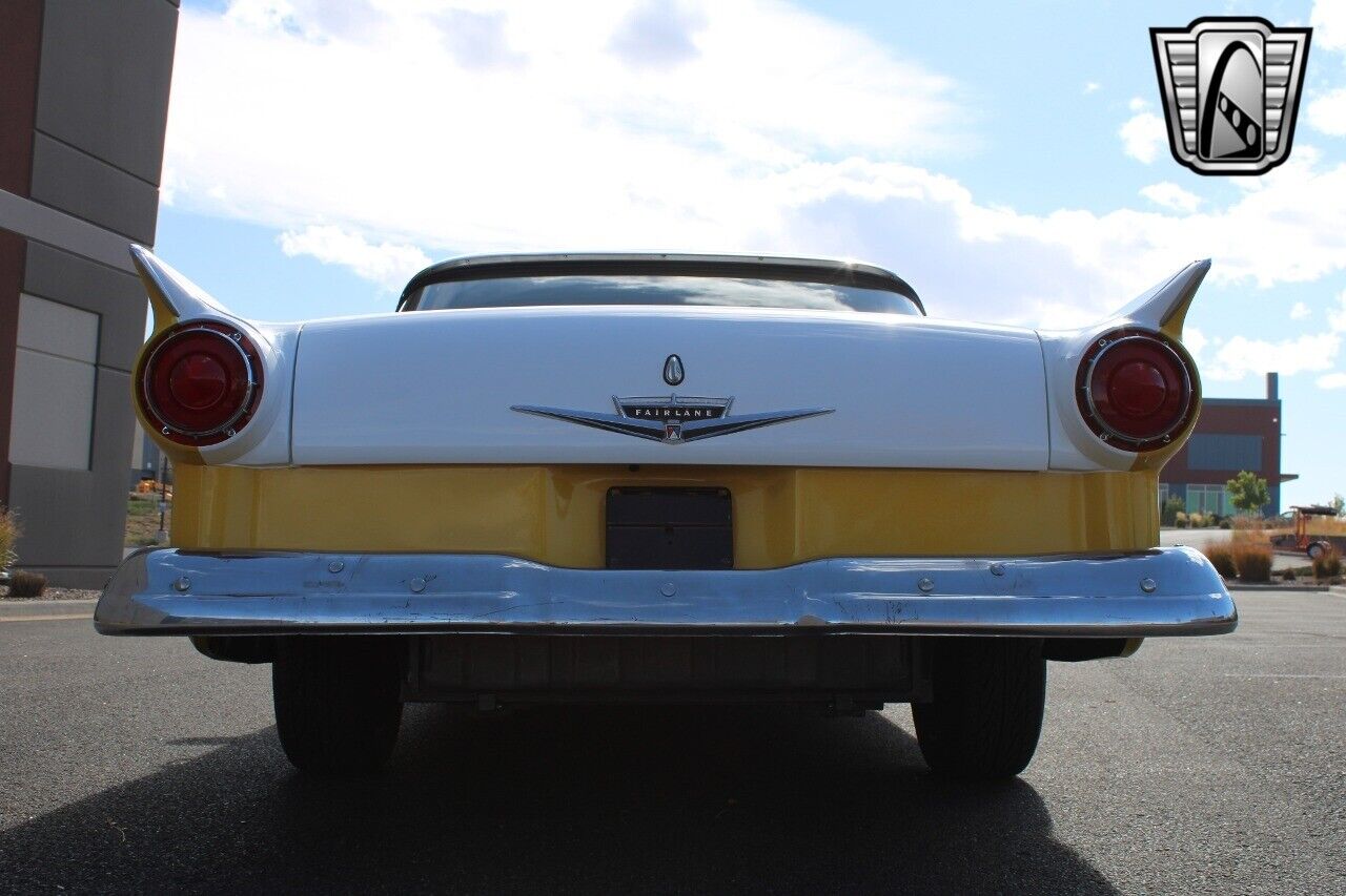 Ford-Fairlane-500.-Coupe-1957-Yellow-Gray-185681-5