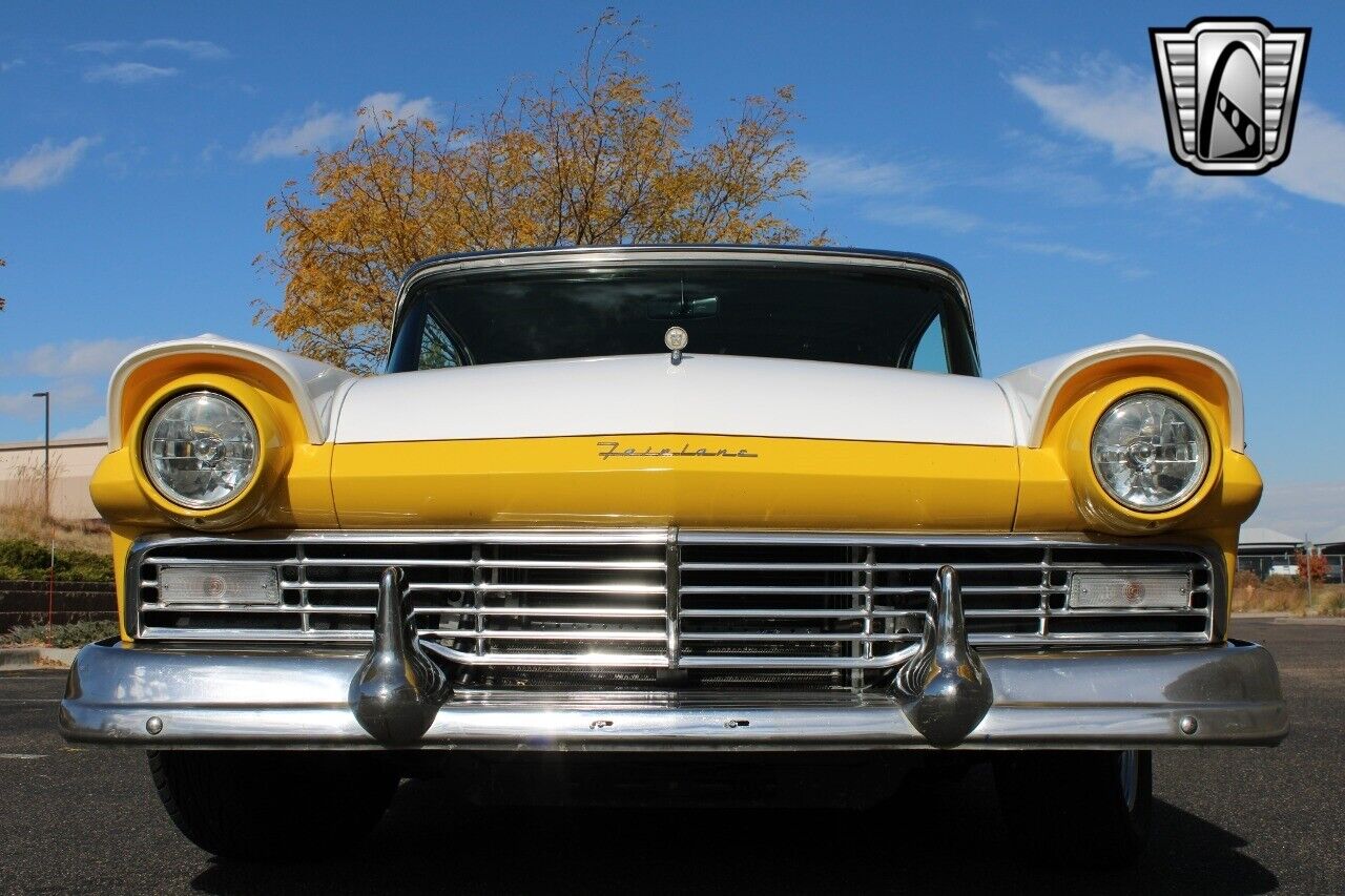 Ford-Fairlane-500.-Coupe-1957-Yellow-Gray-185681-9