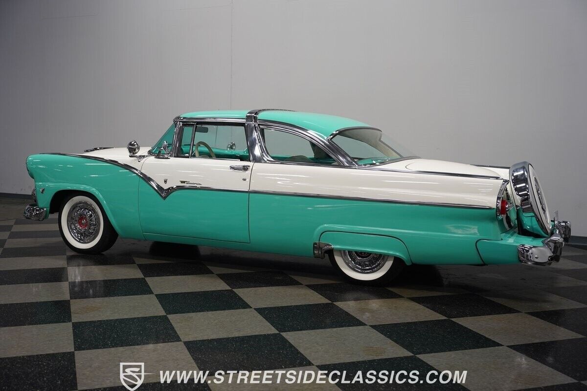 Ford-Fairlane-Berline-1955-Green-White-132322-10