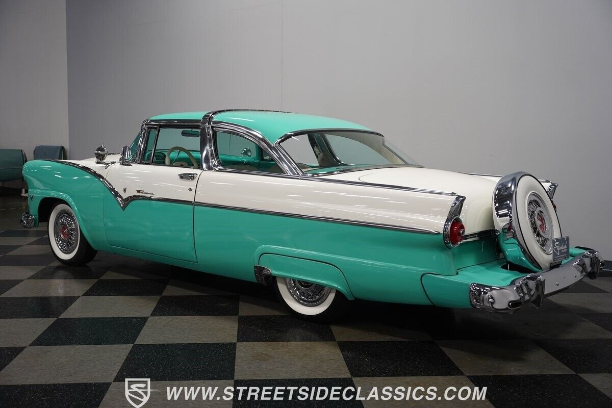 Ford-Fairlane-Berline-1955-Green-White-132322-11