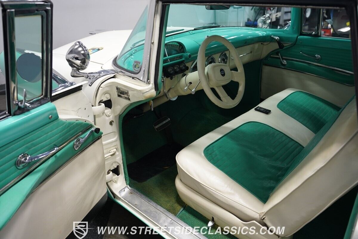 Ford-Fairlane-Berline-1955-Green-White-132322-4