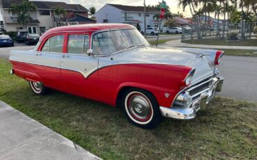 Ford-Fairlane-Berline-1955-redsilver-red-and-grey-117707-2