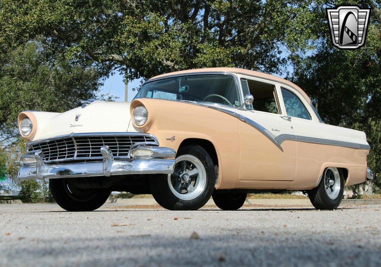 Ford-Fairlane-Berline-1956-Tan-Tan-90722-2