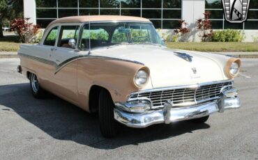 Ford-Fairlane-Berline-1956-Tan-Tan-90722-3