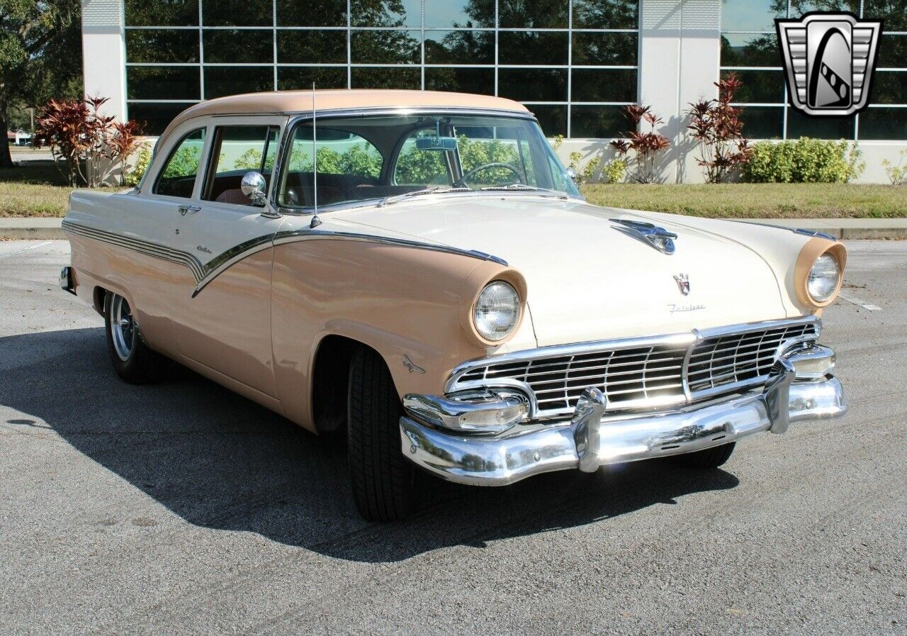 Ford-Fairlane-Berline-1956-Tan-Tan-90722-3