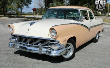 Ford-Fairlane-Berline-1956-Tan-Tan-90722-4