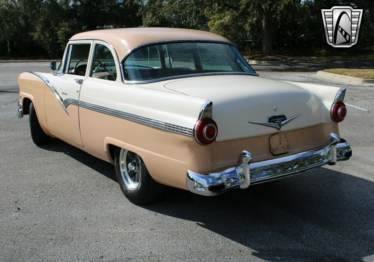 Ford-Fairlane-Berline-1956-Tan-Tan-90722-6