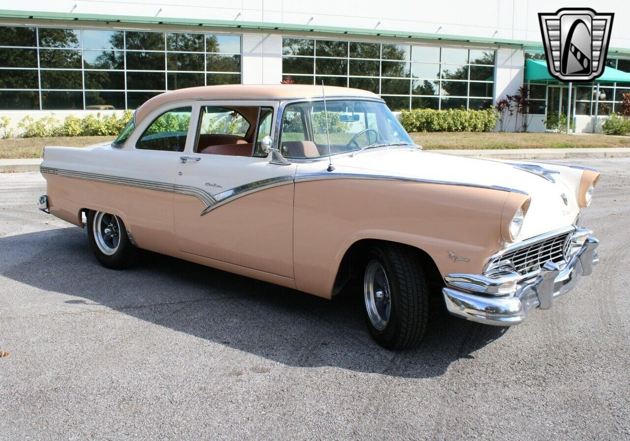 Ford-Fairlane-Berline-1956-Tan-Tan-90722-8