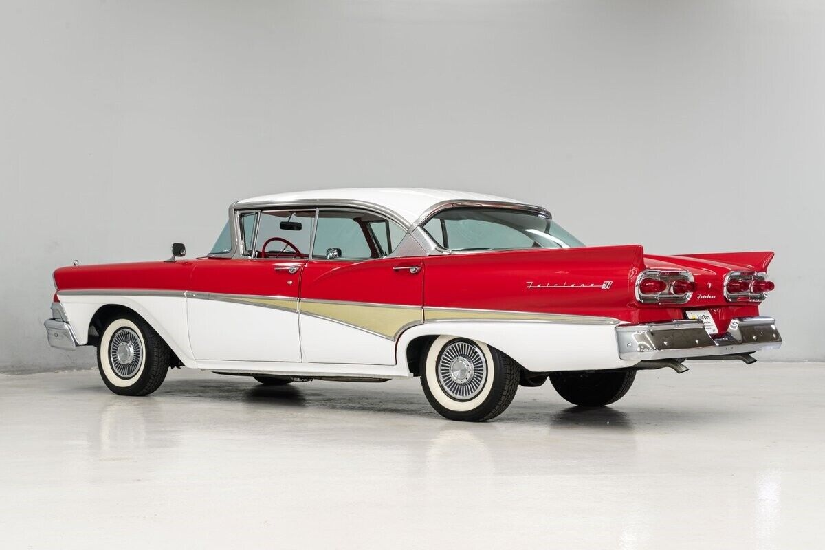 Ford-Fairlane-Berline-1958-Red-Red-81409-3