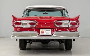 Ford-Fairlane-Berline-1958-Red-Red-81409-5