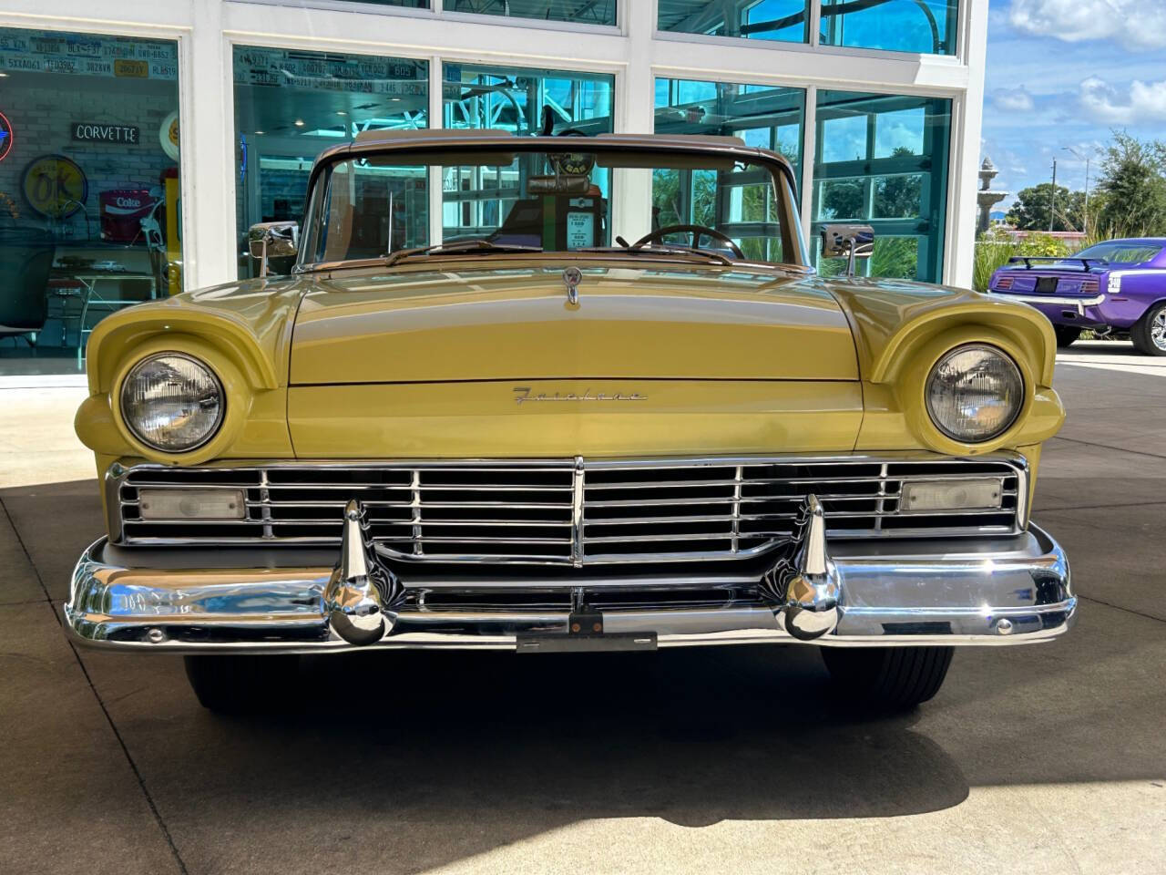 Ford-Fairlane-Break-1957-Yellow-Black-10318-1