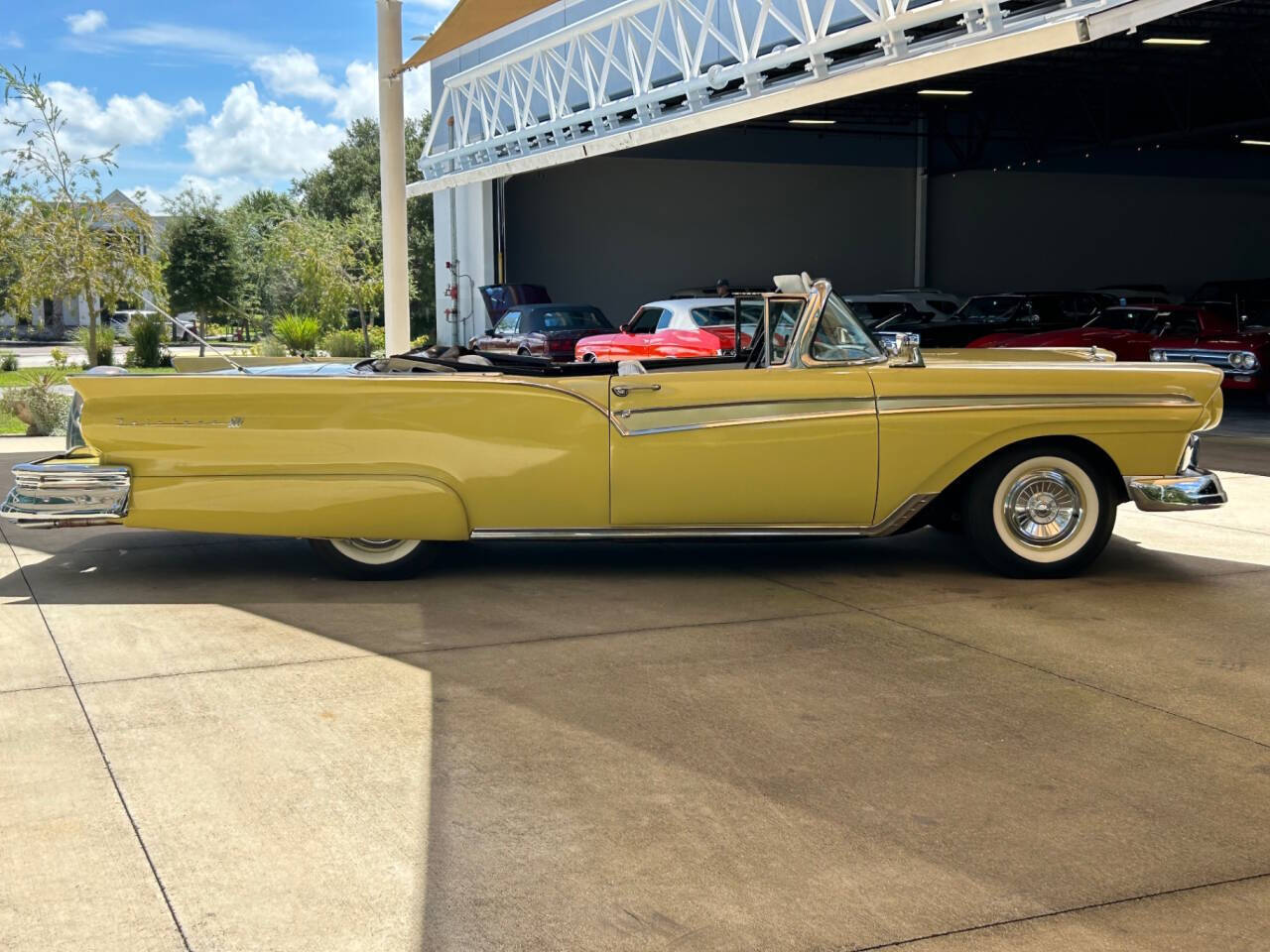 Ford-Fairlane-Break-1957-Yellow-Black-10318-3