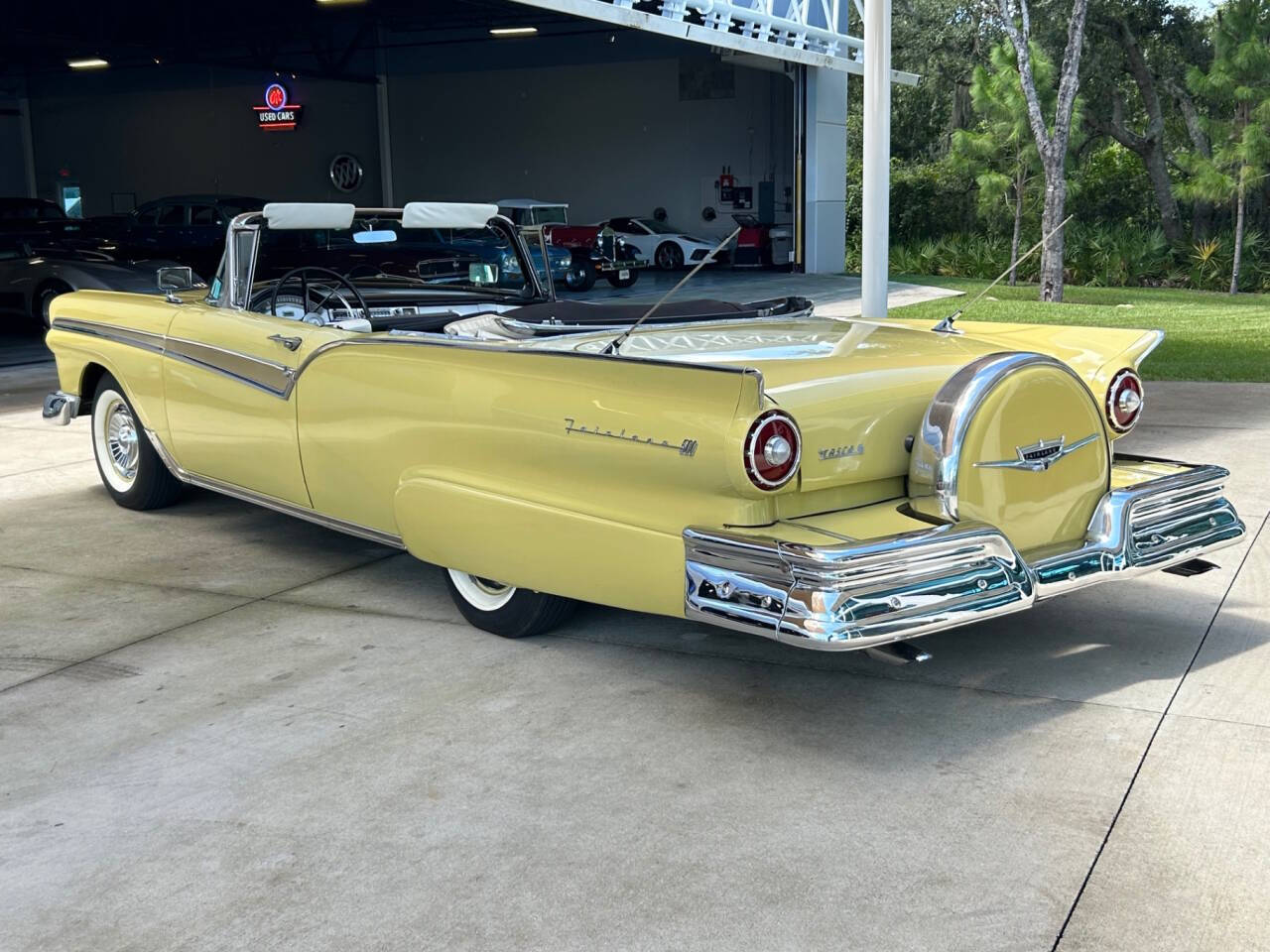 Ford-Fairlane-Break-1957-Yellow-Black-10318-6