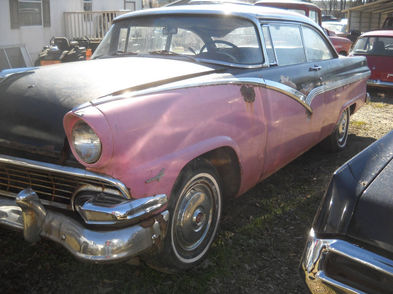 Ford-Fairlane-Coupe-1956-Black-Black-64960-1