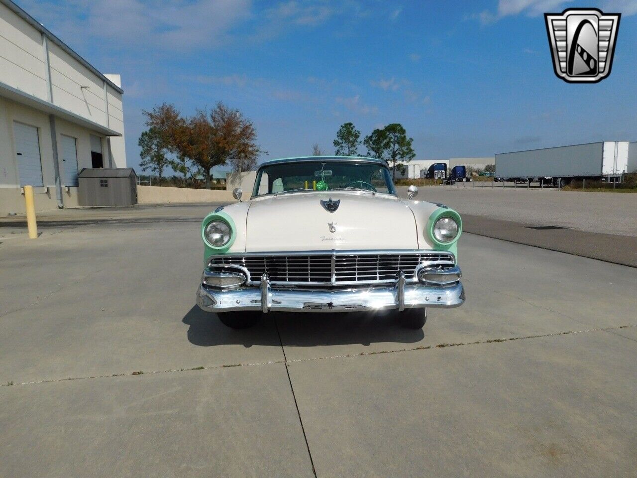 Ford-Fairlane-Coupe-1956-Green-Green-1498636-2