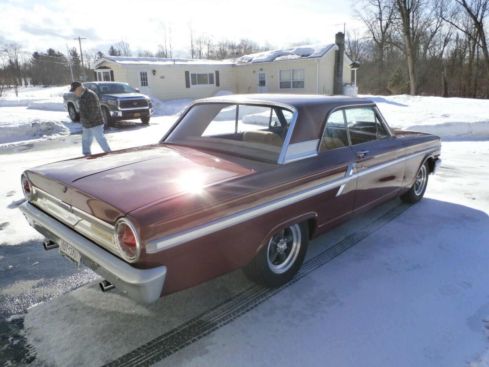 Ford-Fairlane-Coupe-1964-Burgundy-Tan-130357-20