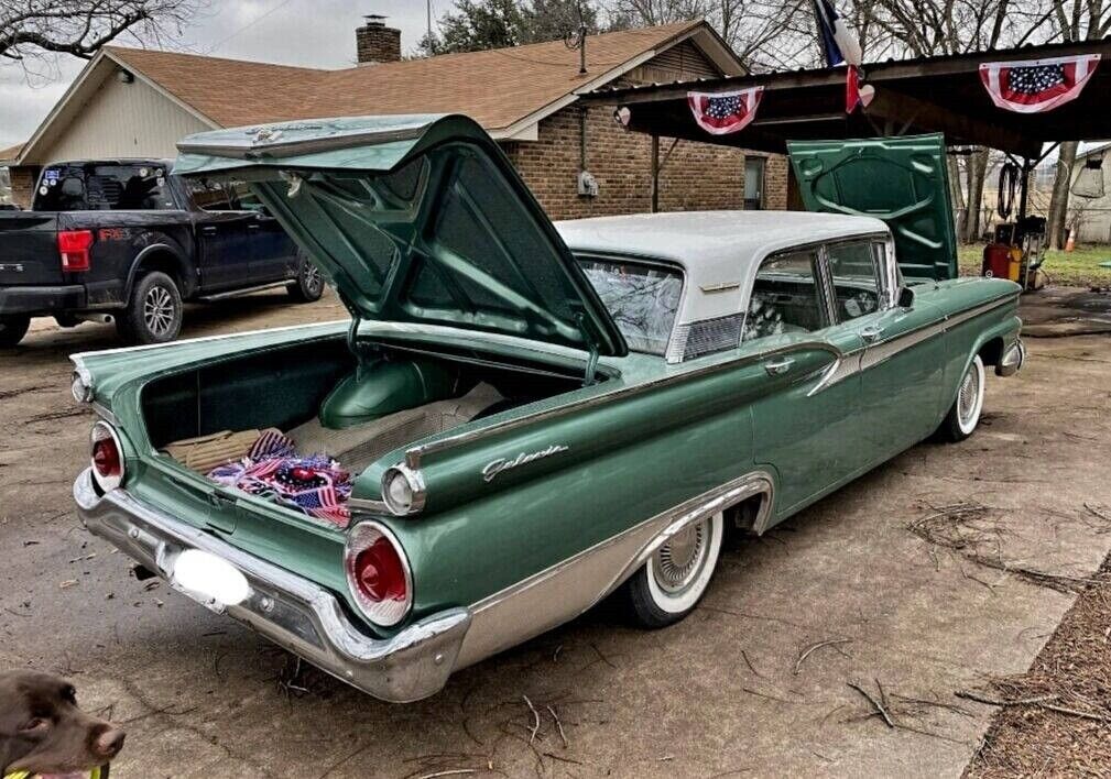 Ford-Fairlane-Galaxie-500-Berline-1959-Green-Beige-61155-11