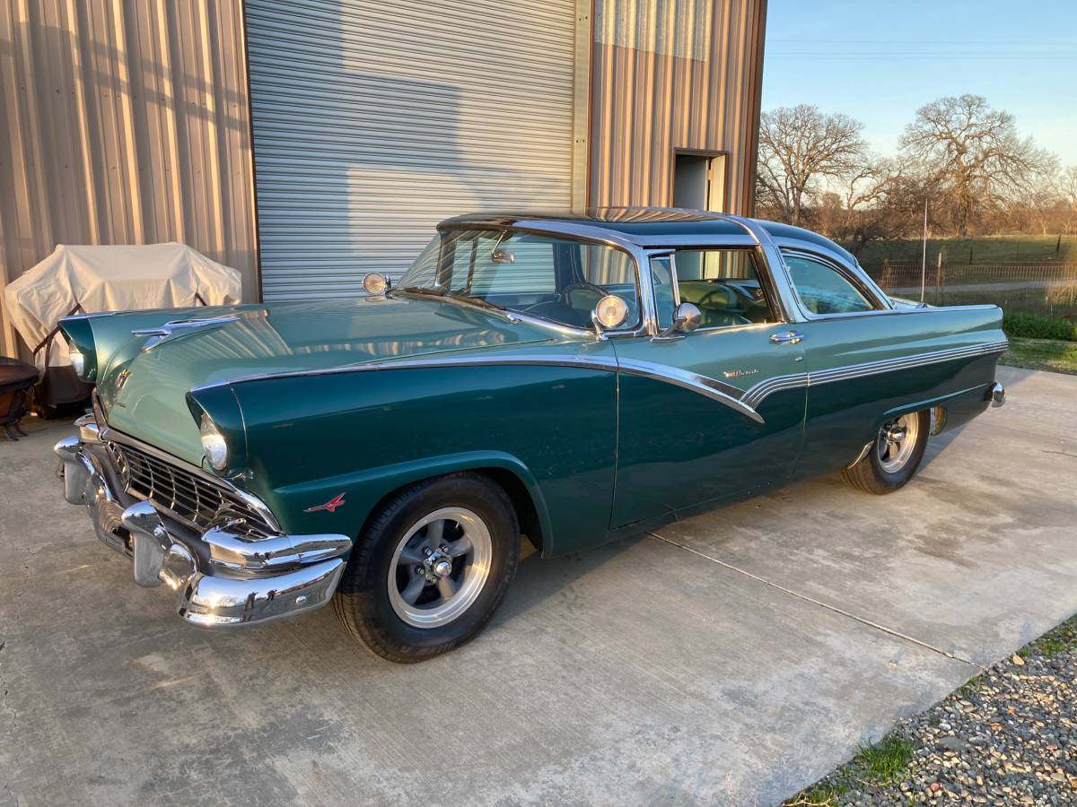 Ford-Fairlane-crown-victoria-1956-green-12946-1