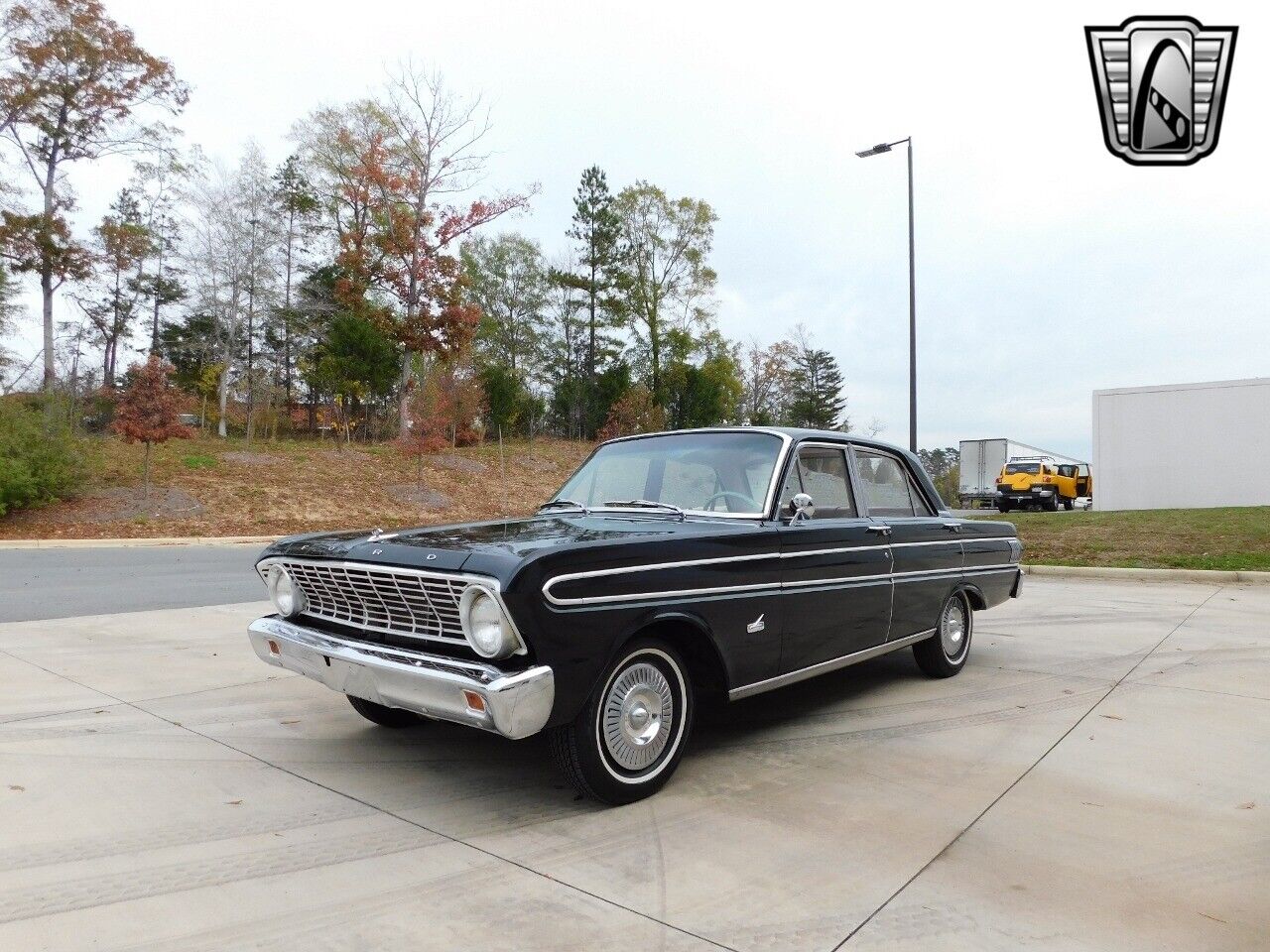 Ford-Falcon-Berline-1964-Black-Red-65370-2