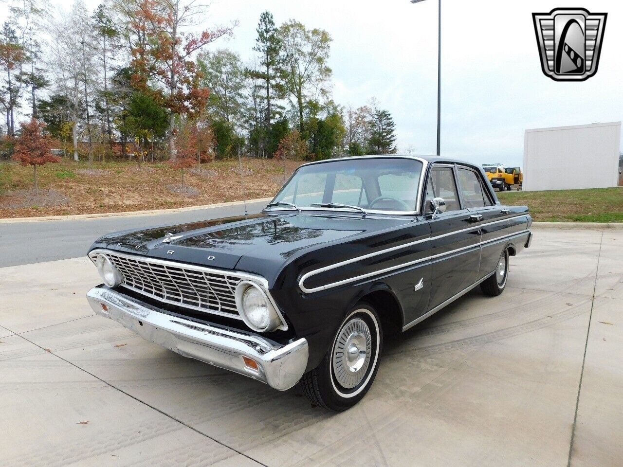 Ford-Falcon-Berline-1964-Black-Red-65370-4