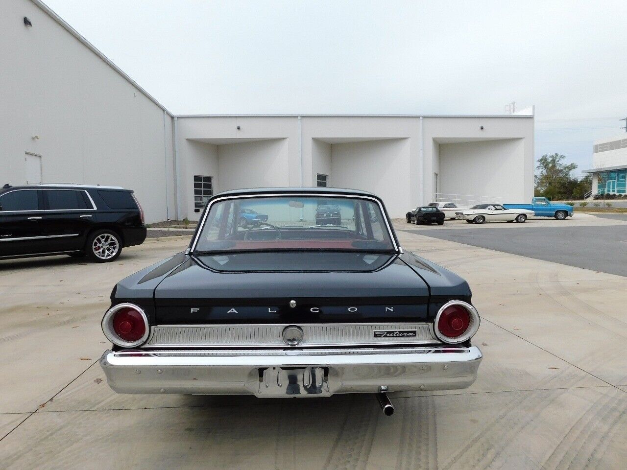 Ford-Falcon-Berline-1964-Black-Red-65370-9