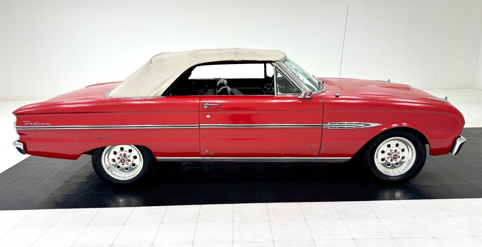 Ford-Falcon-Cabriolet-1963-Red-Black-121245-8