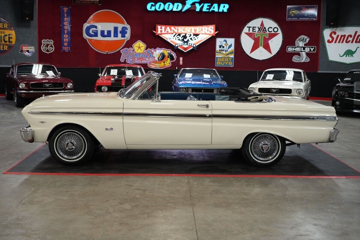 Ford-Falcon-Convertible-Cabriolet-1965-White-Blue-0-2