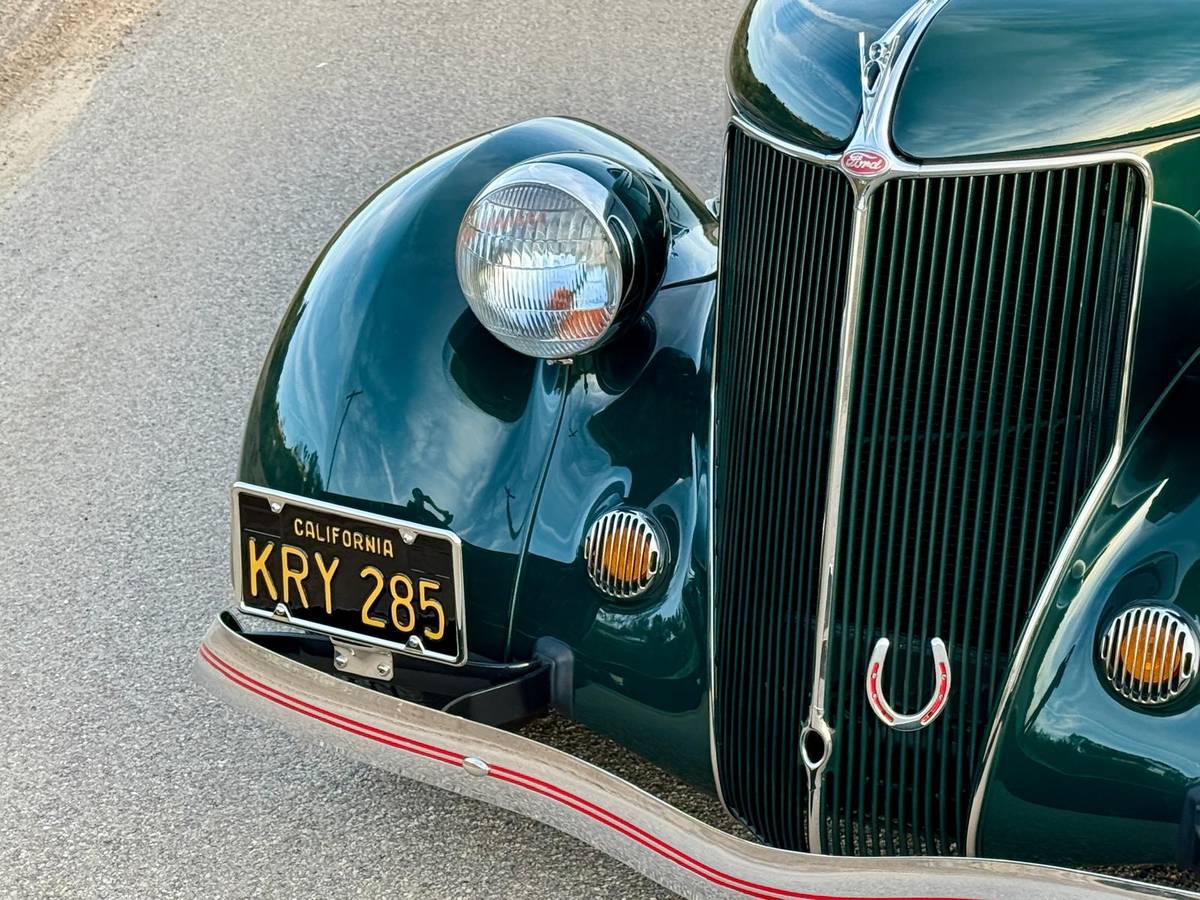 Ford-Five-window-coupe-1936-green-146-11